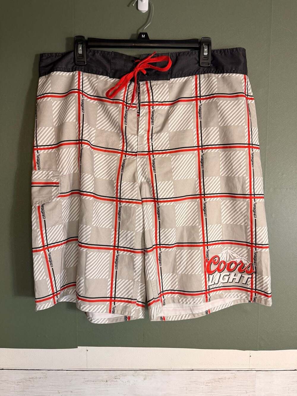 Coors Light Mens Plaid Board Shorts Grey Red Swim Trunks Size 36 Cargo Pocket